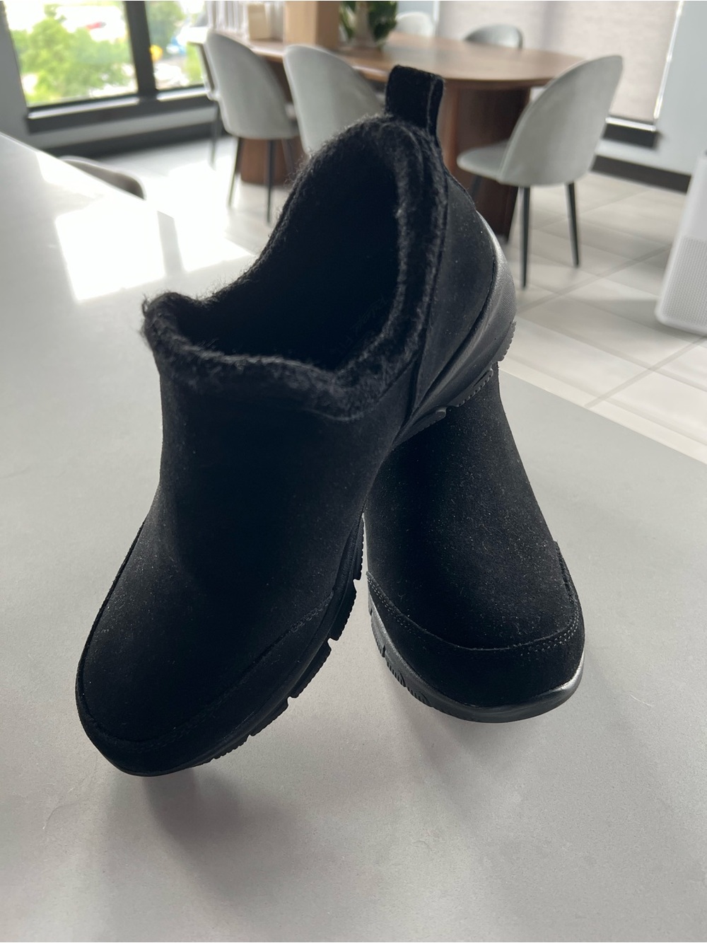 Sketchers Women's Black Fleece-Lined Winter Slip-On Boots